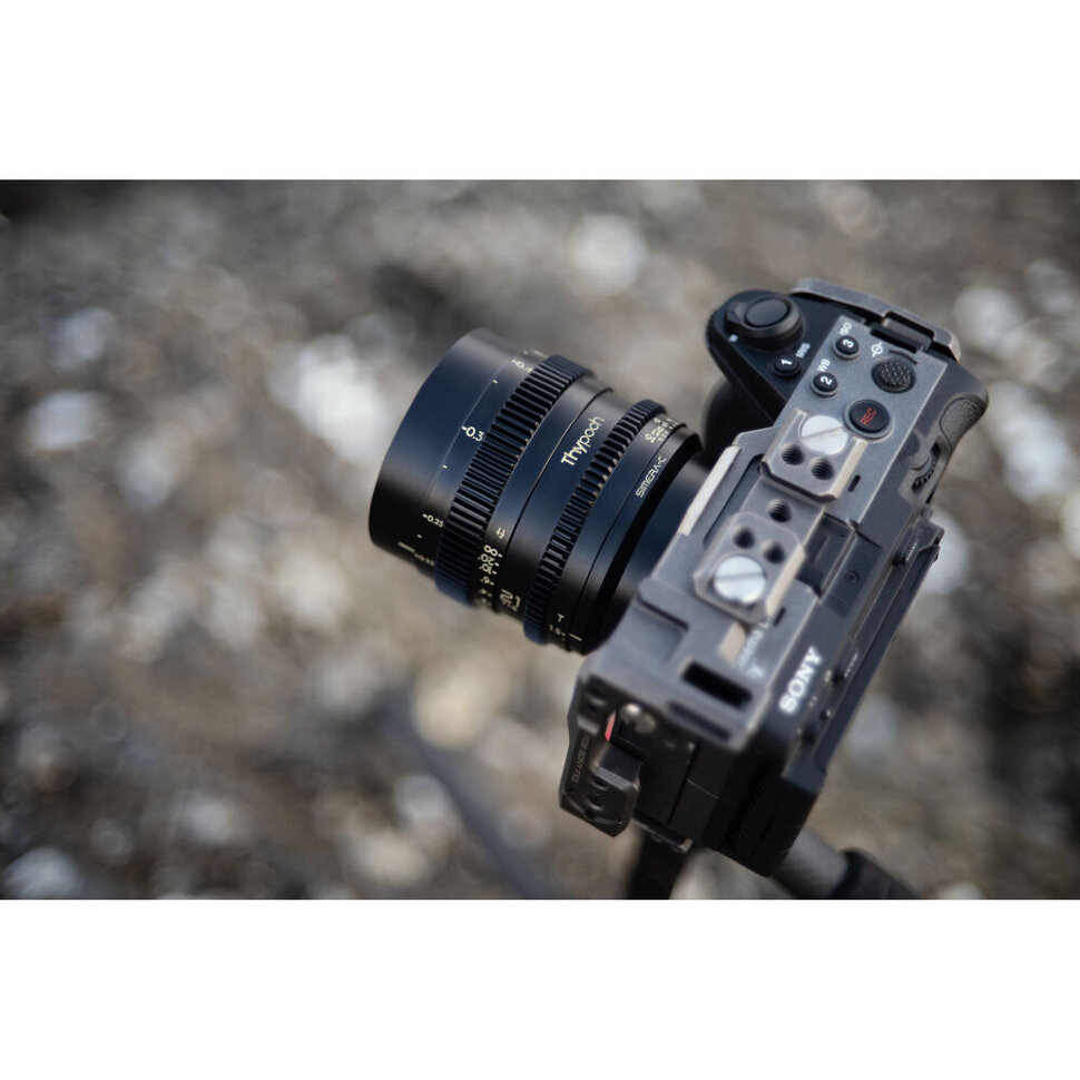 Объектив Thypoch Simera-C 21mm T1.5 FF Prime Cine  E-mount Объектив Thypoch Simera-C 21mm T1.5 FF Prime Cine  E-mount
