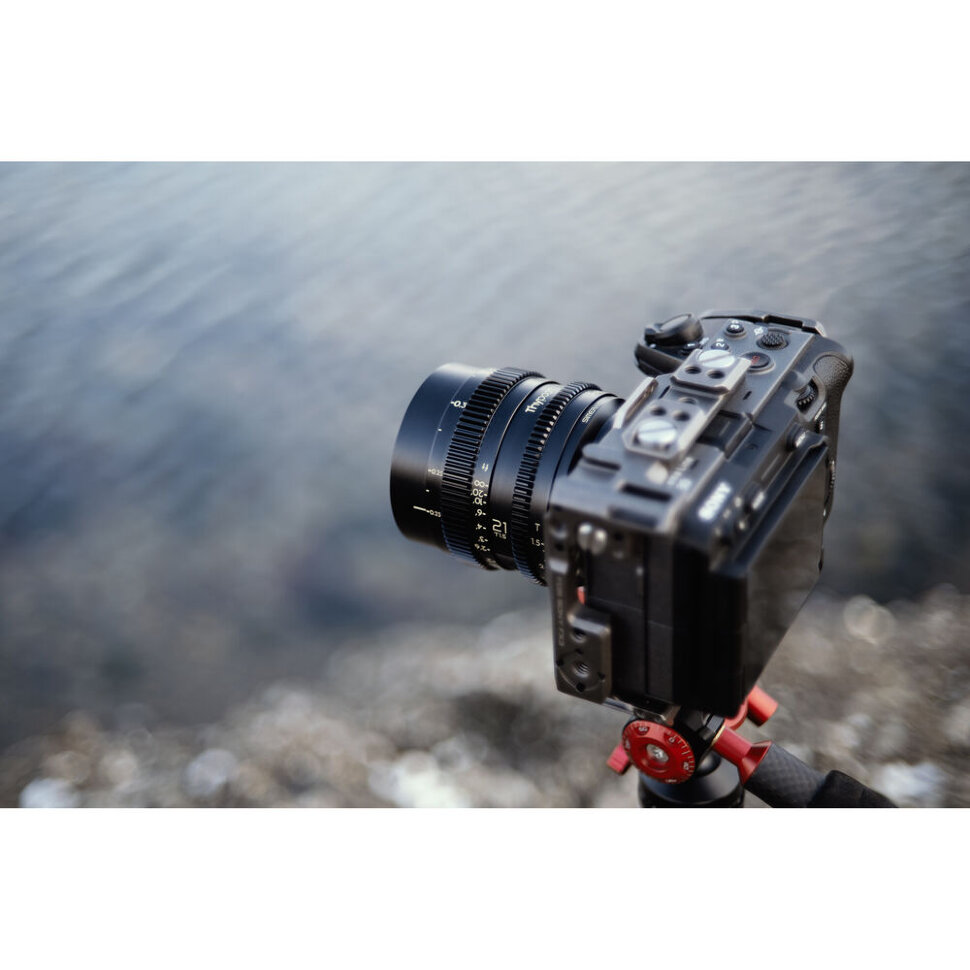 Объектив Thypoch Simera-C 21mm T1.5 FF Prime Cine  E-mount Объектив Thypoch Simera-C 21mm T1.5 FF Prime Cine  E-mount