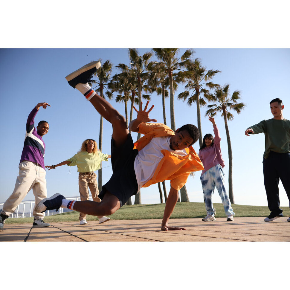 Беззеркальная камера Canon EOS R10 Kit RF-S 18-150 IS STM Беззеркальная камера Canon EOS R10 Kit RF-S 18-150 IS STM