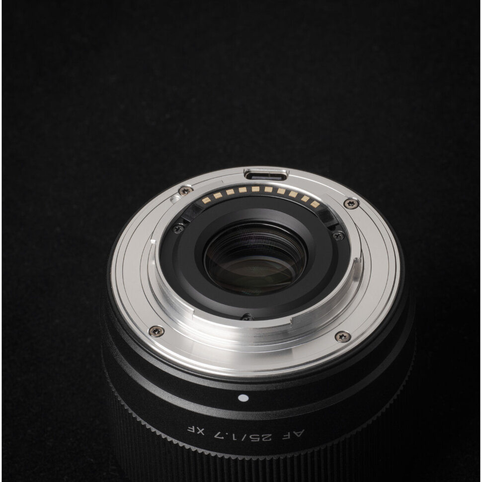 Объектив Viltrox Air AF 25mm F1.7 X-mount Объектив Viltrox Air AF 25mm F1.7 X-mount