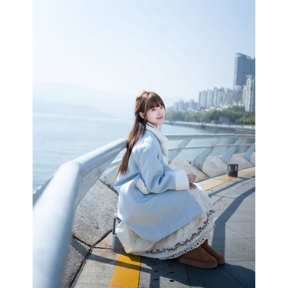 Объектив Viltrox Air AF 25mm F1.7 E-mount Объектив Viltrox Air AF 25mm F1.7 E-mount