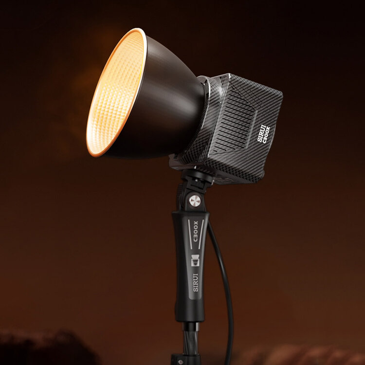 Осветитель Sirui C300X Осветитель Sirui C300X