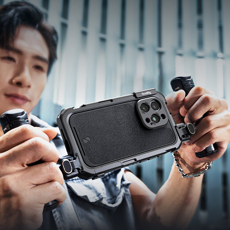 Клетка SmallRig Dual Handheld Kit для iPhone 16 Pro Max Клетка SmallRig Dual Handheld Kit для iPhone 16 Pro Max