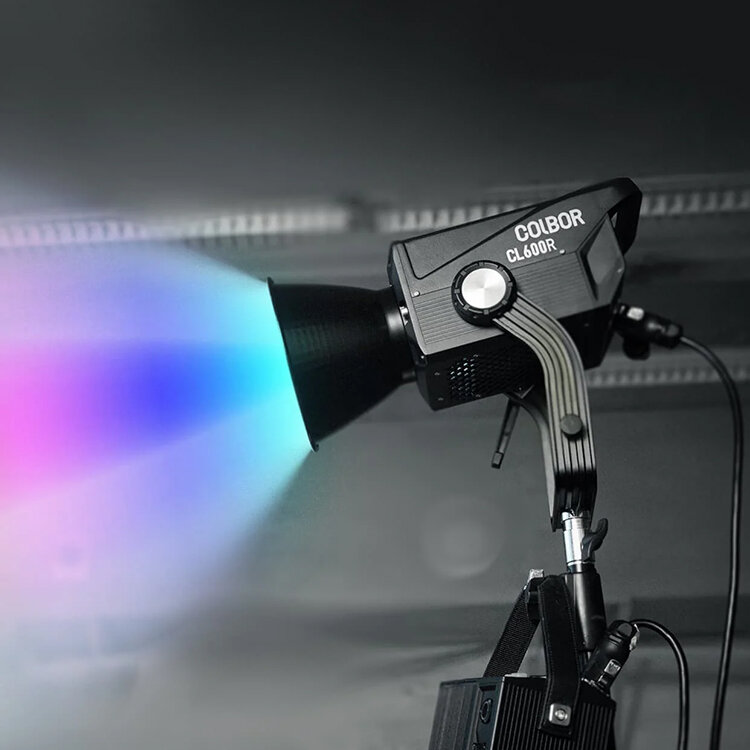 Осветитель Colbor CL600R Осветитель Colbor CL600R
