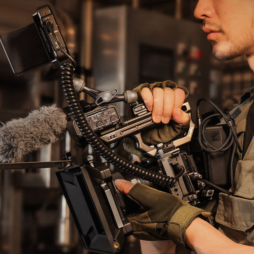 Клетка SmallRig 4772 HawkLock Half Cage для Sony FX3 / FX30 Клетка SmallRig 4772 HawkLock Half Cage для Sony FX3 / FX30