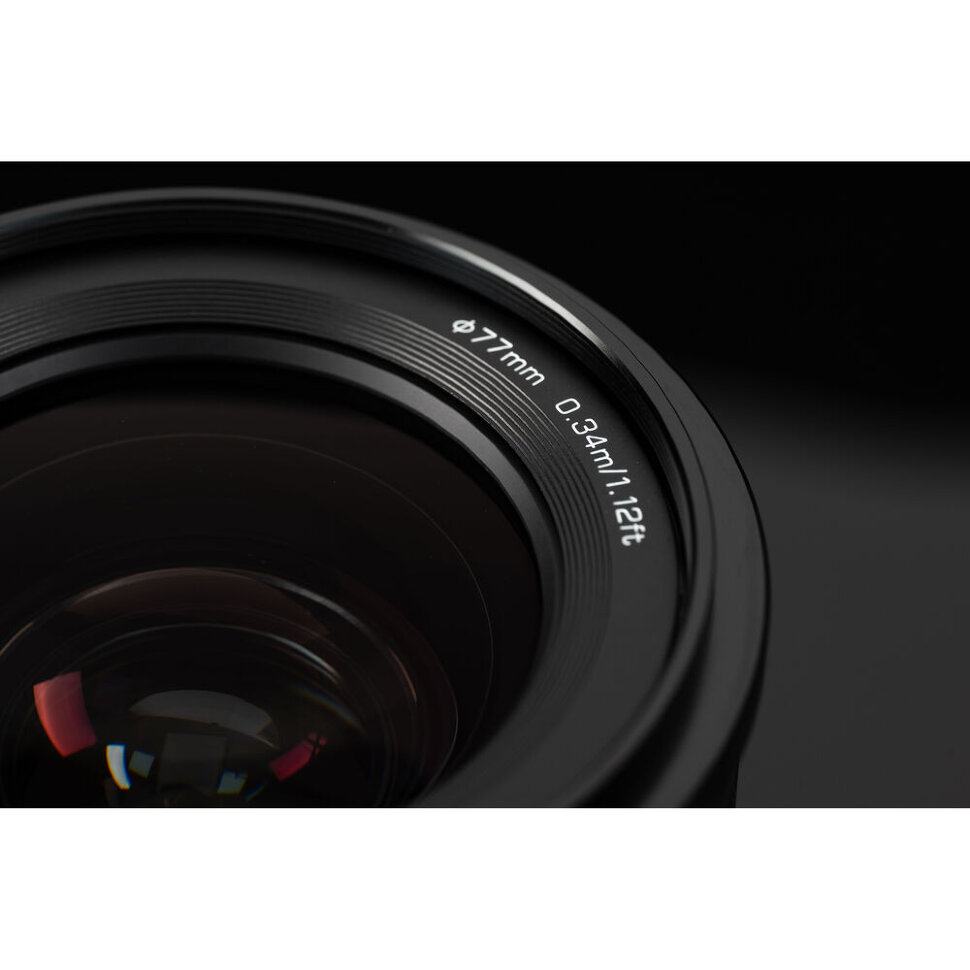 Объектив Viltrox AF 35mm F1.2 LAB FF E-mount Объектив Viltrox AF 35mm F1.2 LAB FF E-mount