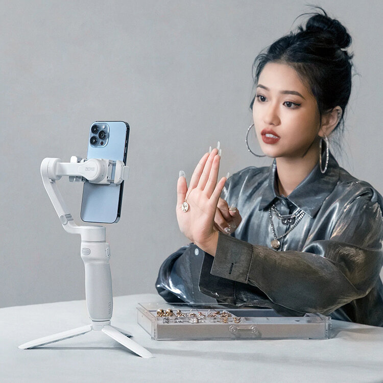 Стабилизатор Zhiyun SMOOTH-Q4 Combo Стабилизатор Zhiyun SMOOTH-Q4 Combo