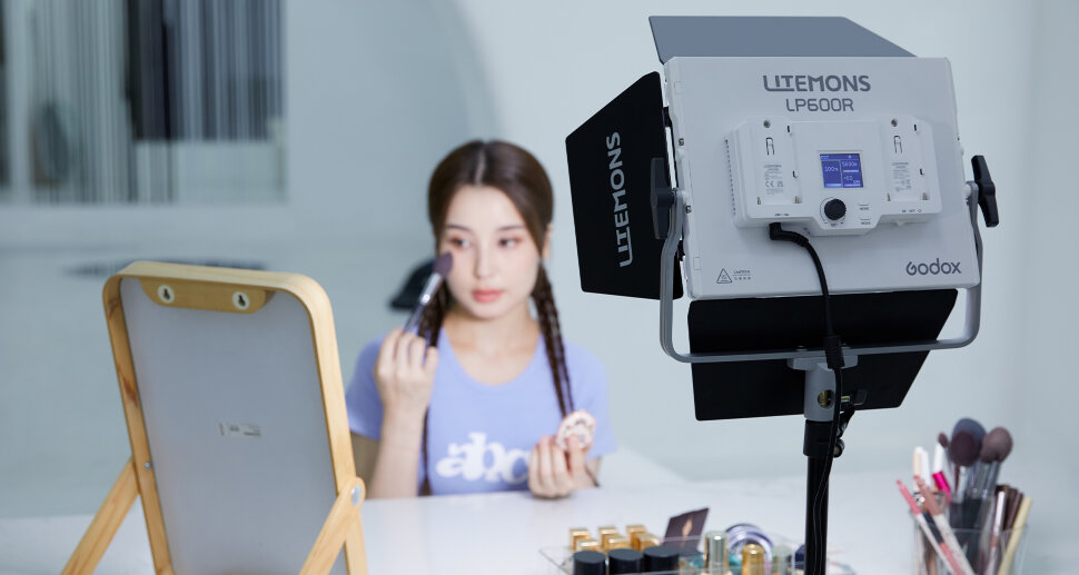 Осветитель Godox LITEMONS LP400Bi Осветитель Godox LITEMONS LP400Bi