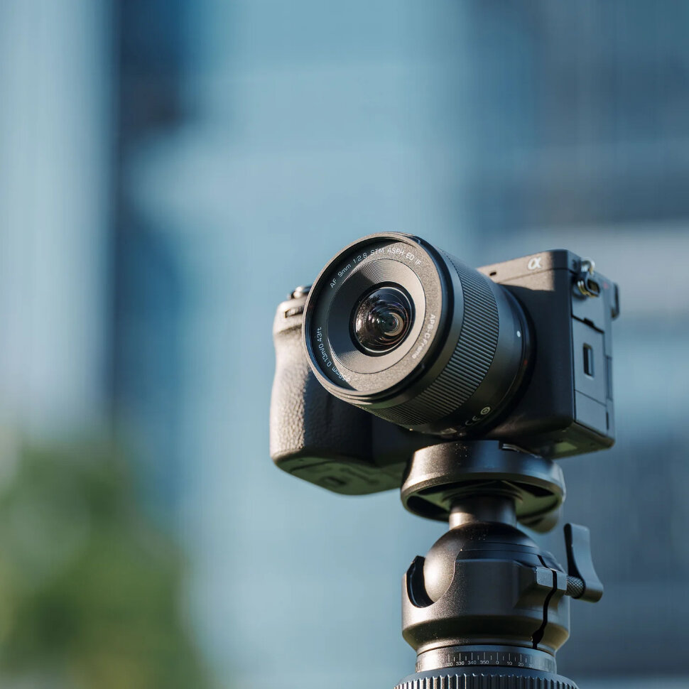 Объектив Viltrox Air AF 9mm F2.8 APS-C E-mount Объектив Viltrox Air AF 9mm F2.8 APS-C E-mount