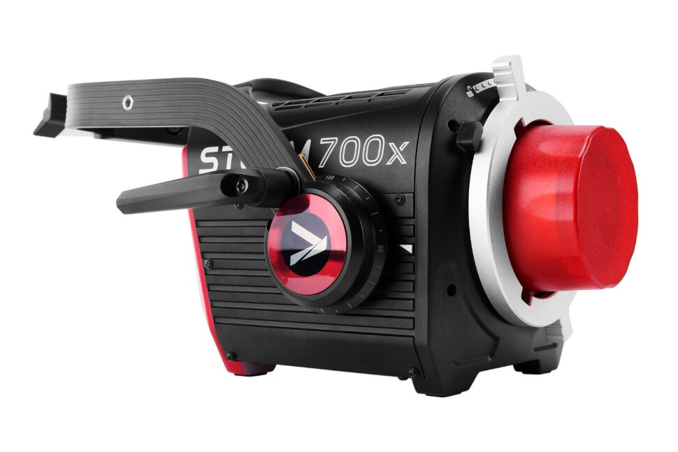 Осветитель Aputure STORM 700x Осветитель Aputure STORM 700x