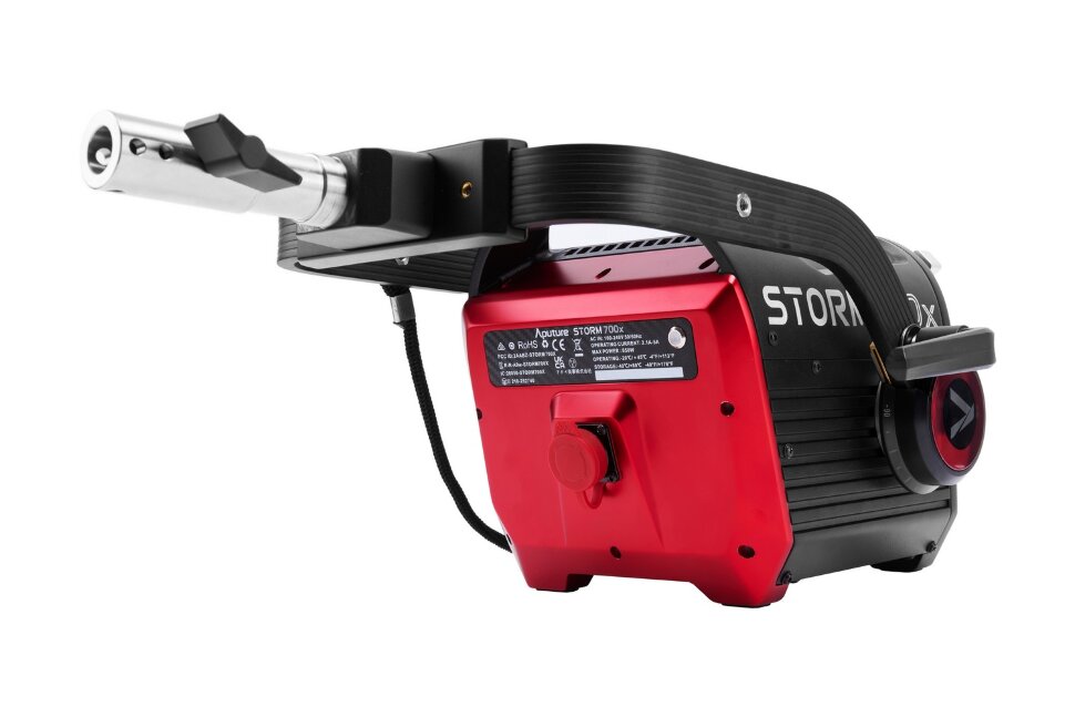 Осветитель Aputure STORM 700x Осветитель Aputure STORM 700x