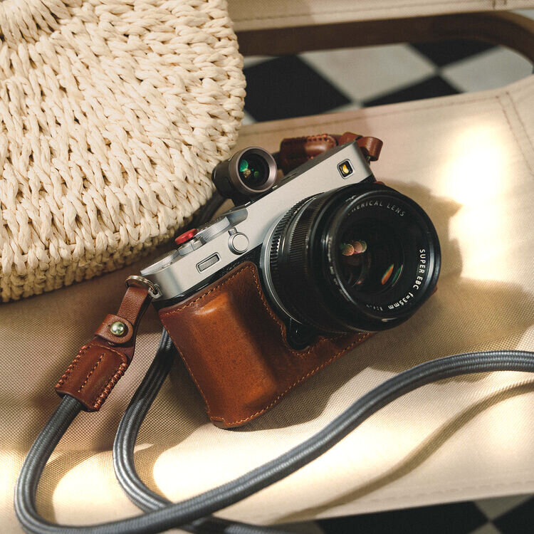 Чехол SmallRig Leather Case Kit для Fujifilm X-E5 Коричневый Чехол SmallRig Leather Case Kit для Fujifilm X-E5 Коричневый