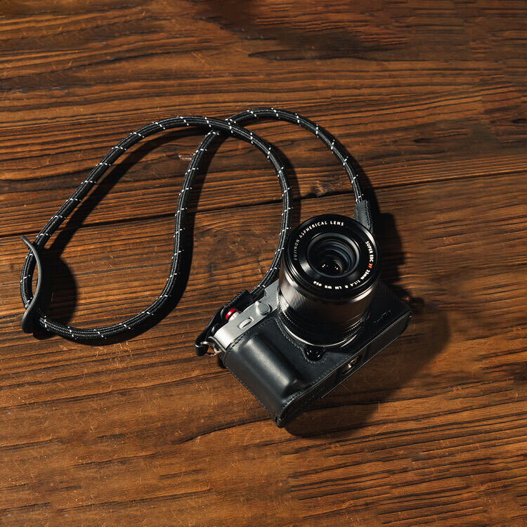 Чехол SmallRig Leather Case Kit для Fujifilm X-E5 Чёрный Чехол SmallRig Leather Case Kit для Fujifilm X-E5 Чёрный