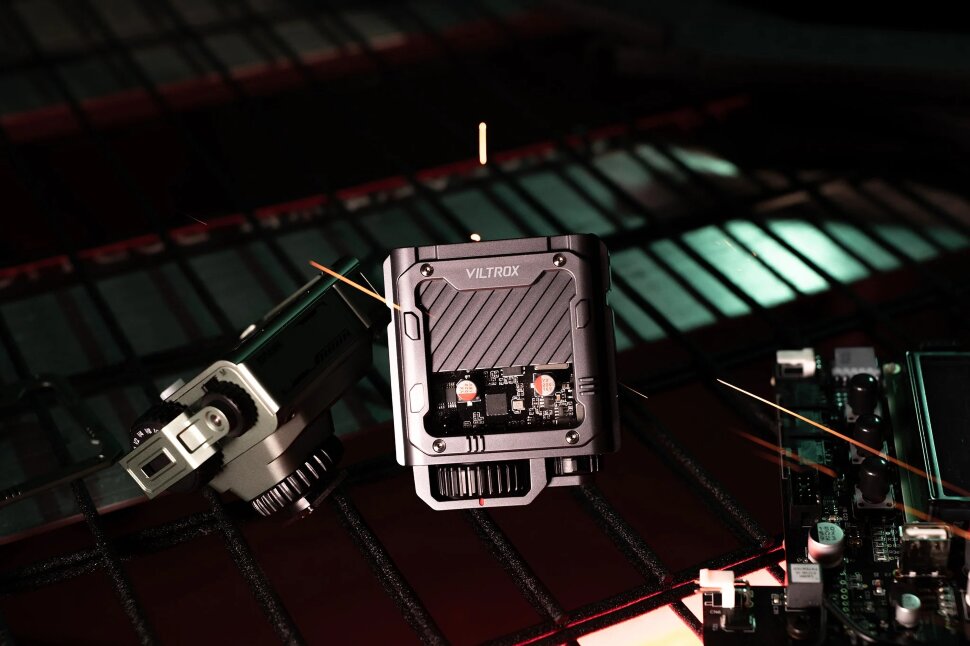 Фотовспышка Viltrox Spark Z3-N для Nikon Серая Фотовспышка Viltrox Spark Z3-N для Nikon Серая