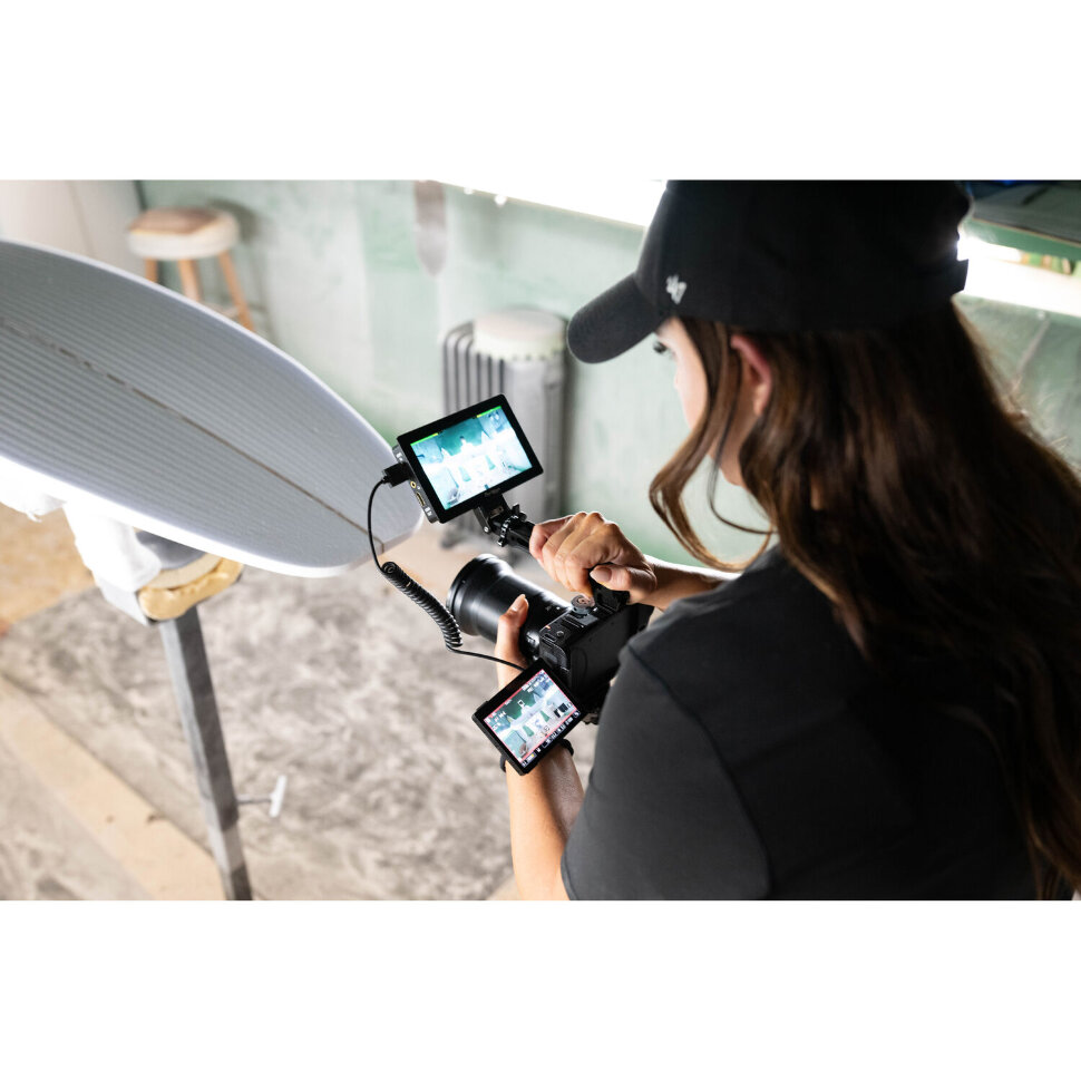 Кинокамера Nikon ZR + NIKKOR Z 24-70mm F/4.0 S Кинокамера Nikon ZR + NIKKOR Z 24-70mm F/4.0 S