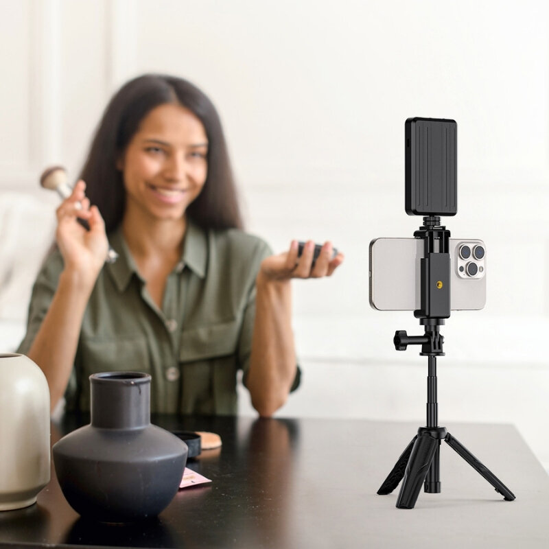 Осветитель с держателем смартфона Apexel JJ077FL Vlog Light Tripod Kit Осветитель с держателем смартфона Apexel JJ077FL Vlog Light Tripod Kit