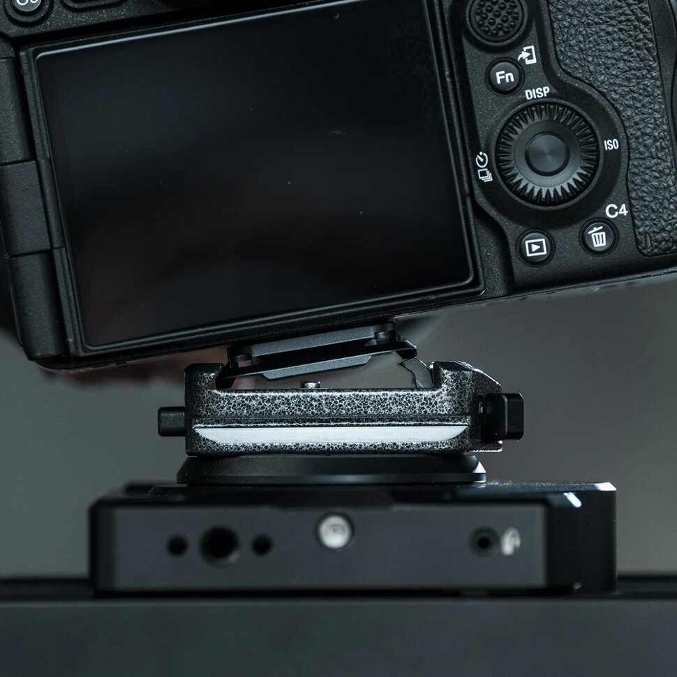 Быстросъемное крепление PGYTECH Arca-Type Quick Release Clamp V2 Set Быстросъемное крепление PGYTECH Arca-Type Quick Release Clamp V2 Set