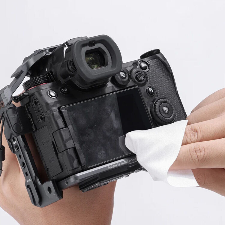 Набор Ulanzi CO28 для чистки FullFrame камеры Набор Ulanzi CO28 для чистки FullFrame камеры