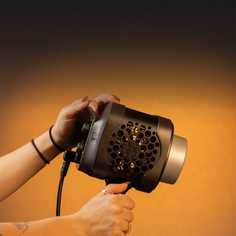 Осветитель amaran Halo 200x Осветитель amaran Halo 200x