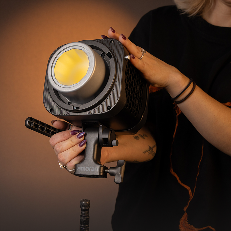 Осветитель amaran Halo 300x Осветитель amaran Halo 300x