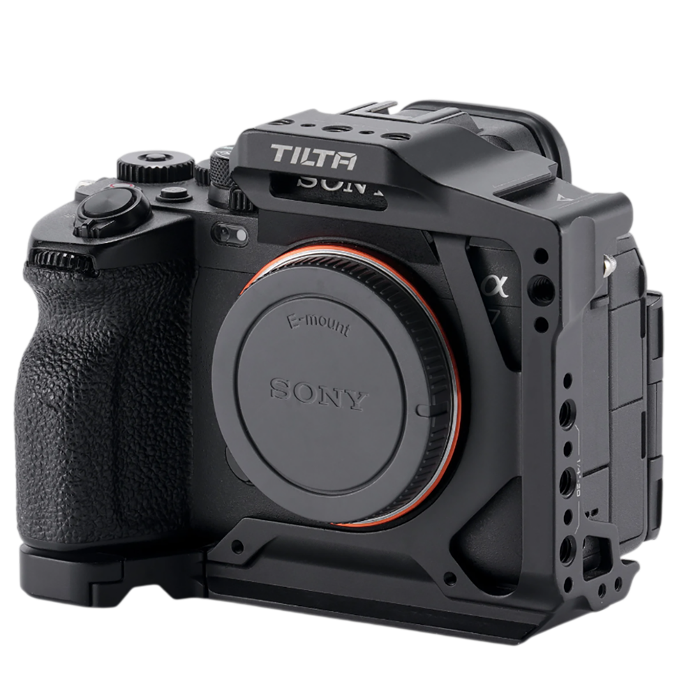 Клетка Tilta Half для Sony a7 V/a7 IV/a7R V Чёрная Клетка Tilta Half для Sony a7 V/a7 IV/a7R V Чёрная