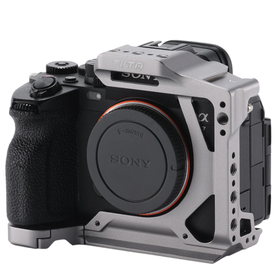Клетка Tilta Half для Sony a7 V/a7 IV/a7R V Серая Клетка Tilta Half для Sony a7 V/a7 IV/a7R V Серая