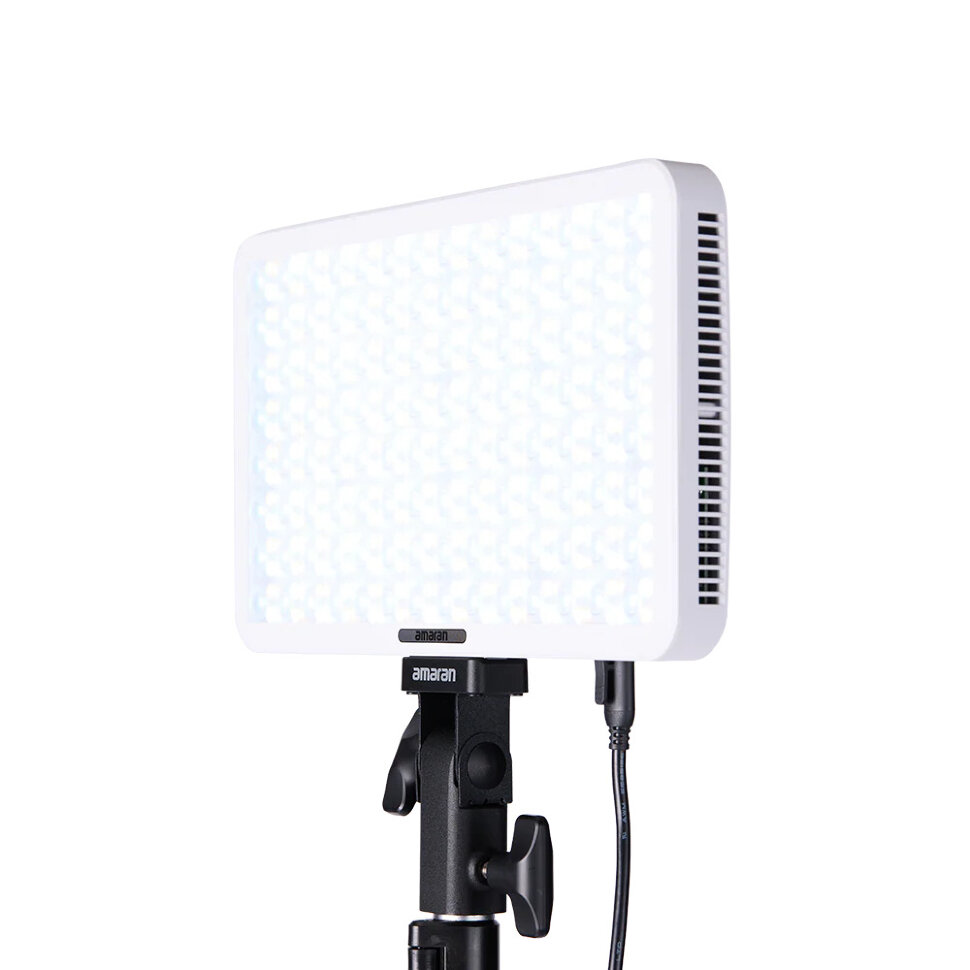 Осветитель amaran Pano 60c Kit Белый Осветитель amaran Pano 60c Kit Белый