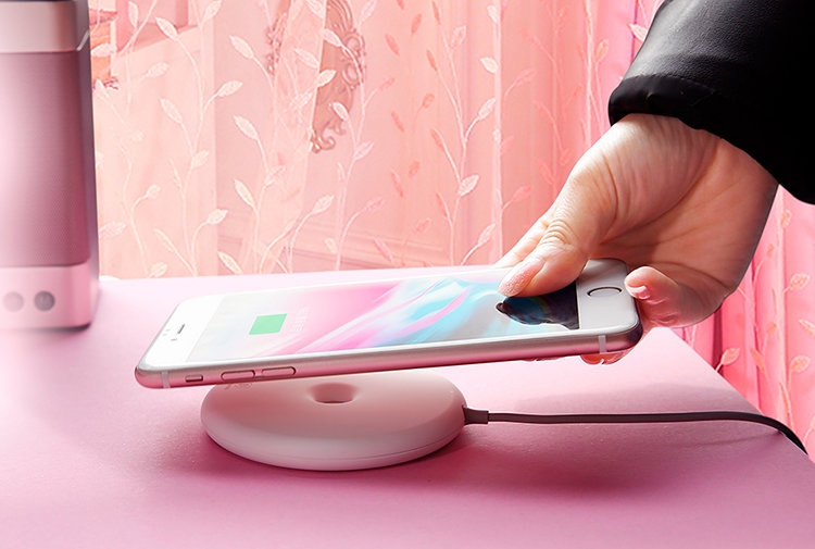 Быстрая беспроводная зарядка Baseus Donut Wireless Charger 15W Черная Быстрая беспроводная зарядка Baseus Donut Wireless Charger 15W Черная