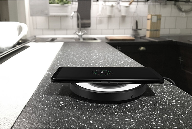 Беспроводная зарядка Nillkin Magic Disk 4 Белая Беспроводная зарядка Nillkin Magic Disk 4 Белая