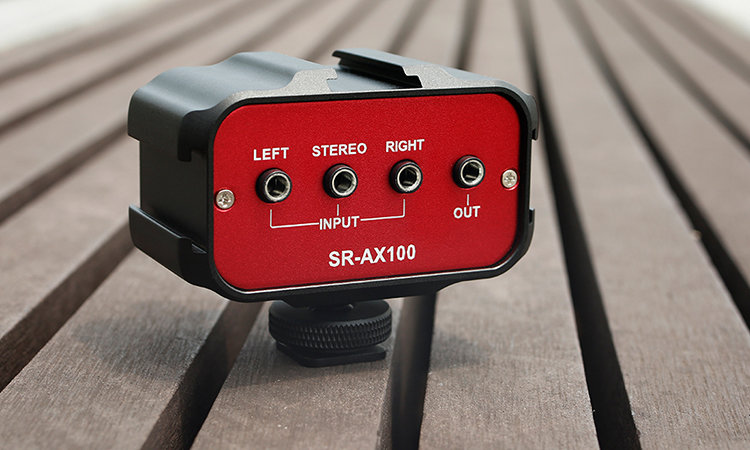 Двухканальный аудиоадаптер Saramonic SR-AX100 Двухканальный аудиоадаптер Saramonic SR-AX100