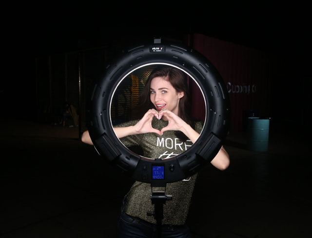 Осветитель кольцевой Viltrox VL-600T (3300-5600K) Осветитель кольцевой Viltrox VL-600T (3300-5600K)