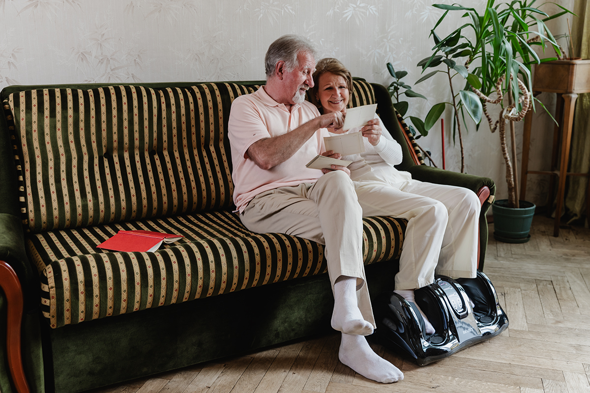 Массажёр BRADEX для стоп и лодыжек «БЛАЖЕНСТВО», KZ 0125, чёрный Массажёр BRADEX для стоп и лодыжек «БЛАЖЕНСТВО», KZ 0125, чёрный