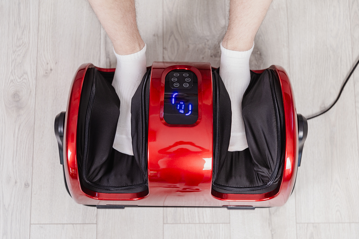 Массажёр BRADEX для стоп и лодыжек «БЛАЖЕНСТВО КОМФОРТ», KZ 0563, красный Массажёр BRADEX для стоп и лодыжек «БЛАЖЕНСТВО КОМФОРТ», KZ 0563, красный