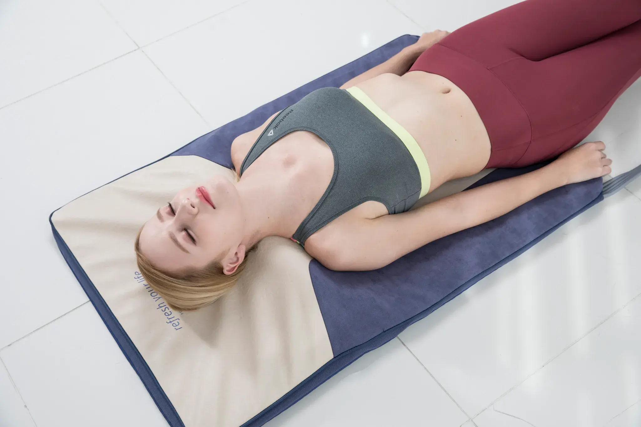 Gapo Alance Ivory Аппарат для массажа и прессотерапии, комплект «Люкс», размер XXL (массажный мат + манжеты для ног, руки и талии) Gapo Alance Ivory Аппарат для массажа и прессотерапии, комплект «Люкс», размер XXL (массажный мат + манжеты для ног, руки и талии)